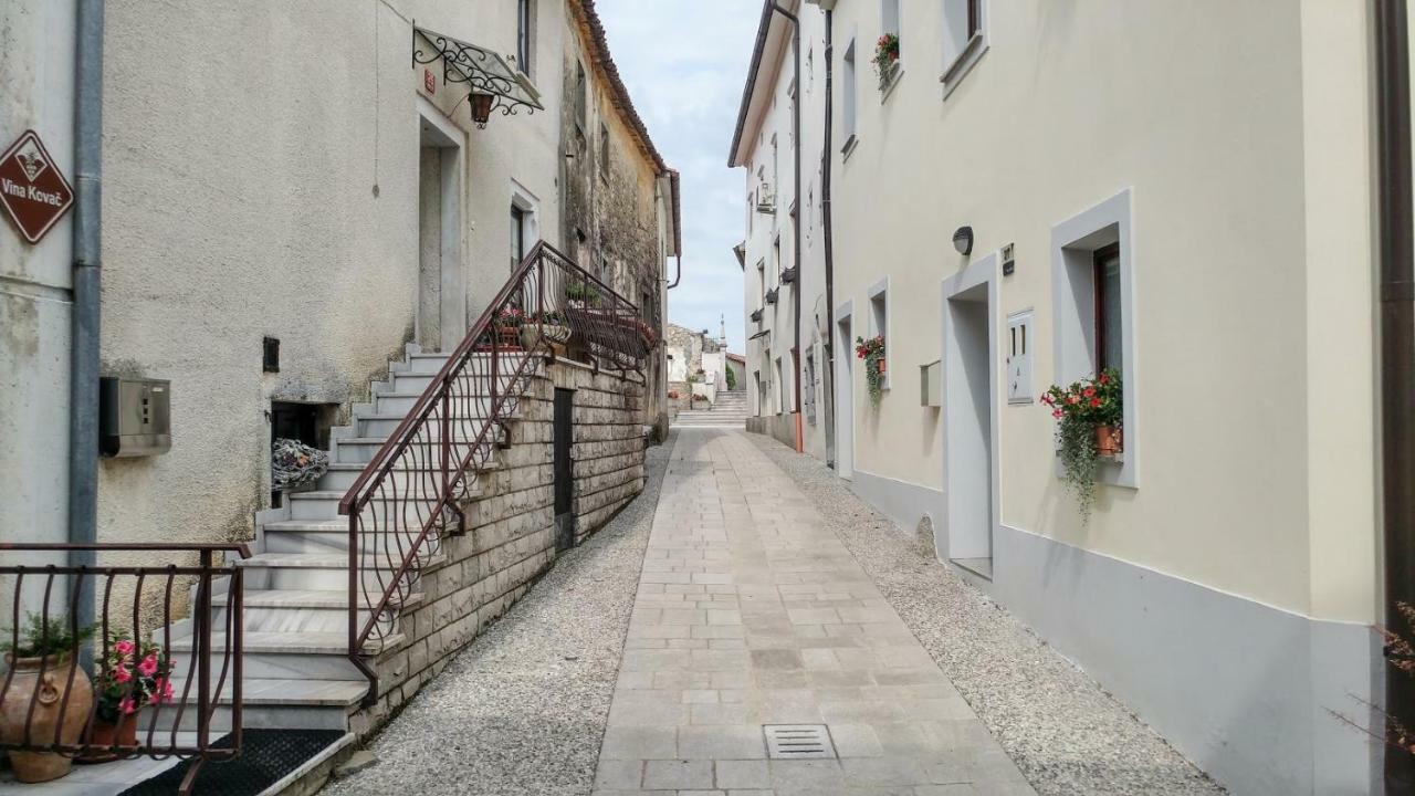 Apartma In Soba Vipavski Kriz Ajdovščina Eksteriør bilde